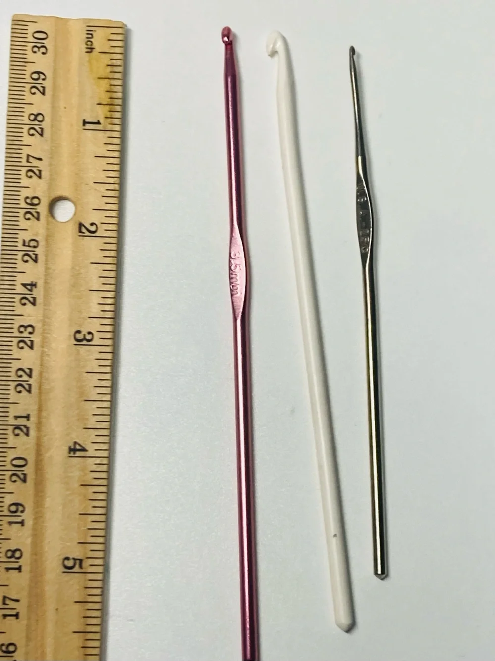 3 Small Crochet Hooks including 3.5mm, size 6, tapestry…